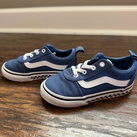 Vans toddler skater shoe size 8 - Picture 3 of 4